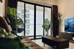 Danga Bay - 2BR Timber Lounge - Dryer - Netflix